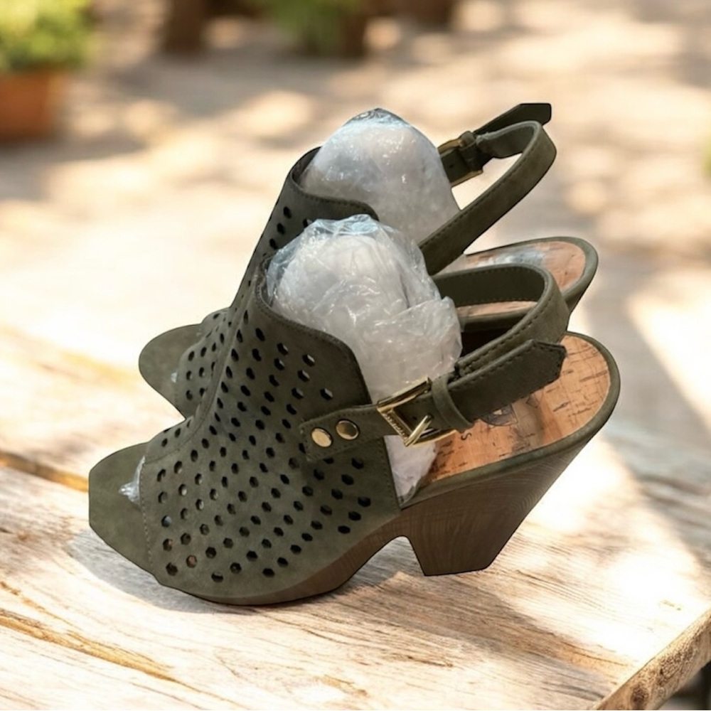 G by Guess Laser Cut Olive Green Wedges size 9.5